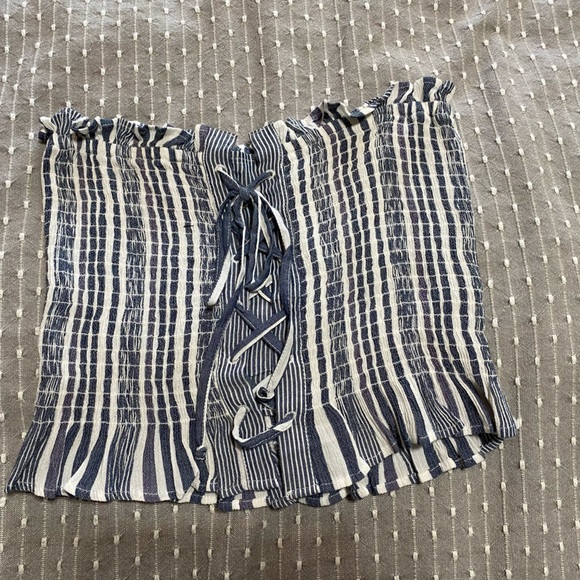 mostly mediums, all $10 except jeans $15 - Picture 3 of 8